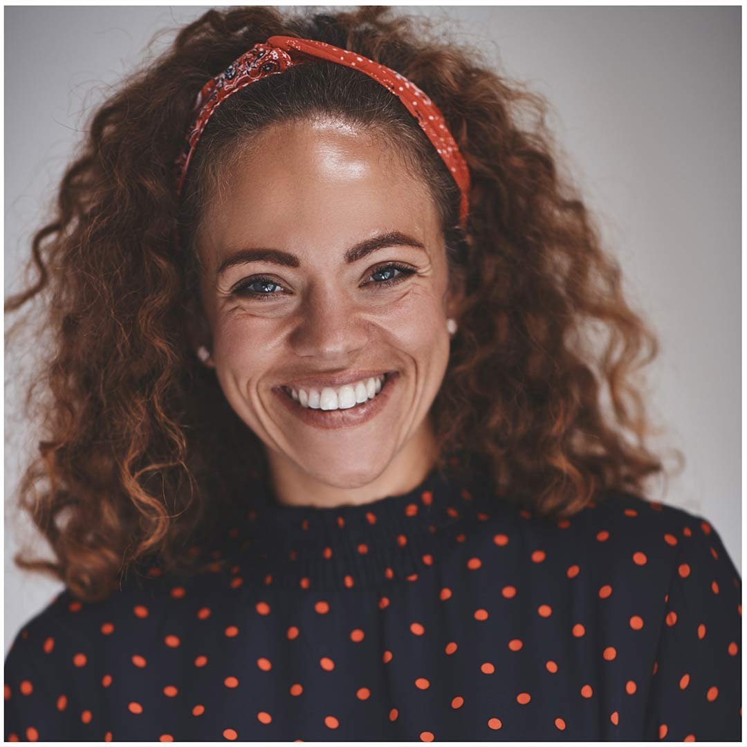 mujer sonriendo2